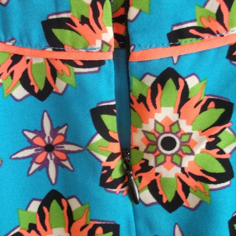Flying Tomato mini skirt L NWOT